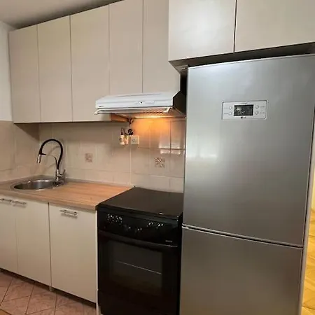 Dami Wellness Apartman Centar